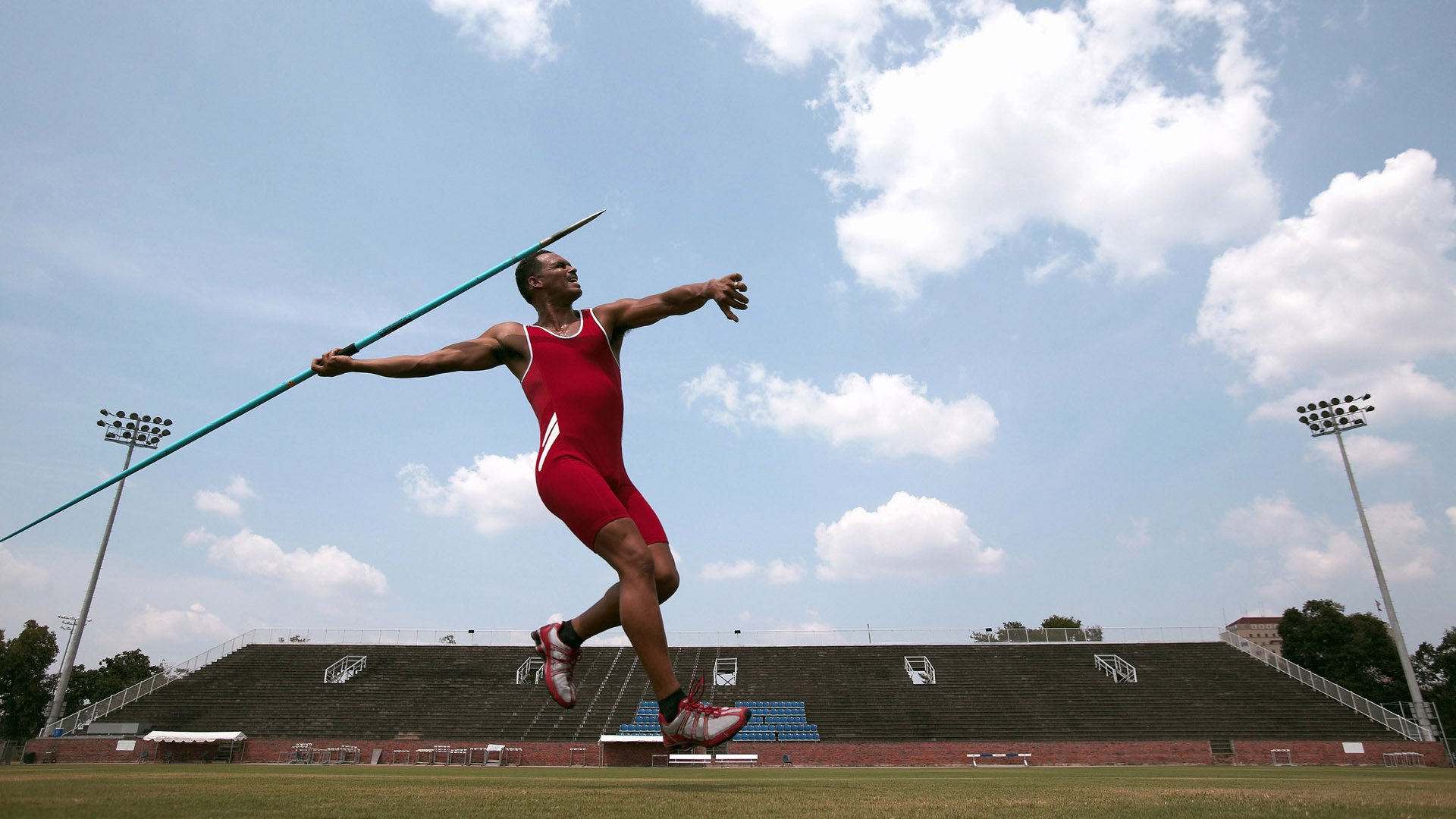 九游sports-200米自由泳选手配速均衡合理，200米自由泳正常人多少秒